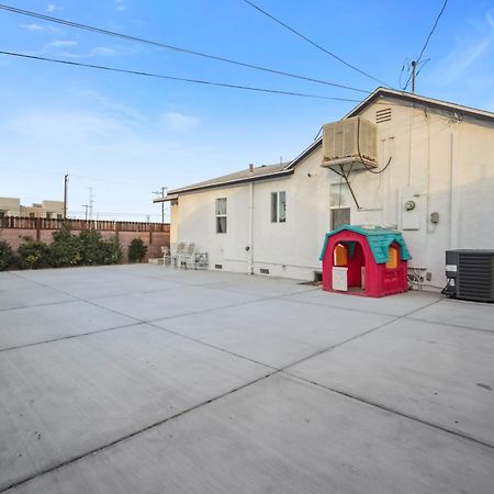 Cozy Single Story 2 Bdrm Family Home Near The Blvd Lancaster Exterior photo