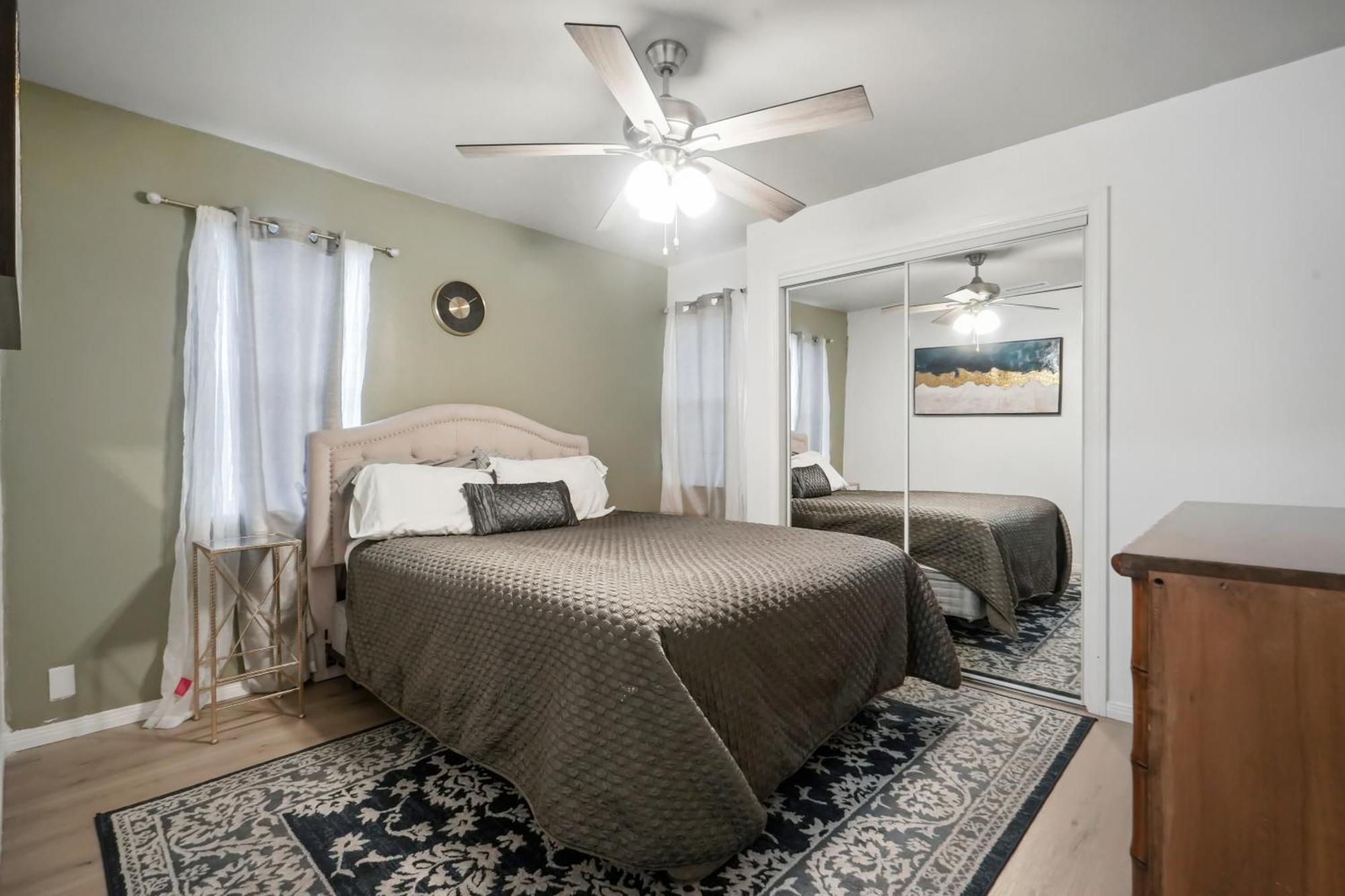 Cozy Single Story 2 Bdrm Family Home Near The Blvd Lancaster Exterior photo