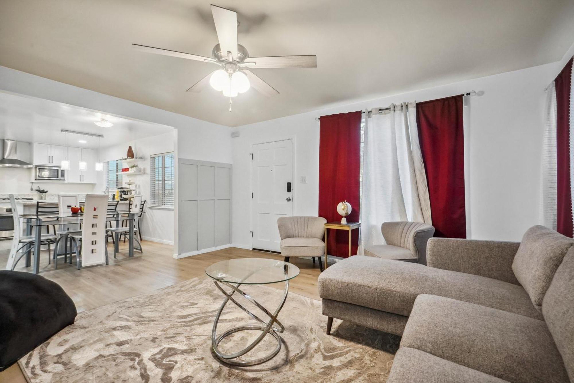 Cozy Single Story 2 Bdrm Family Home Near The Blvd Lancaster Exterior photo