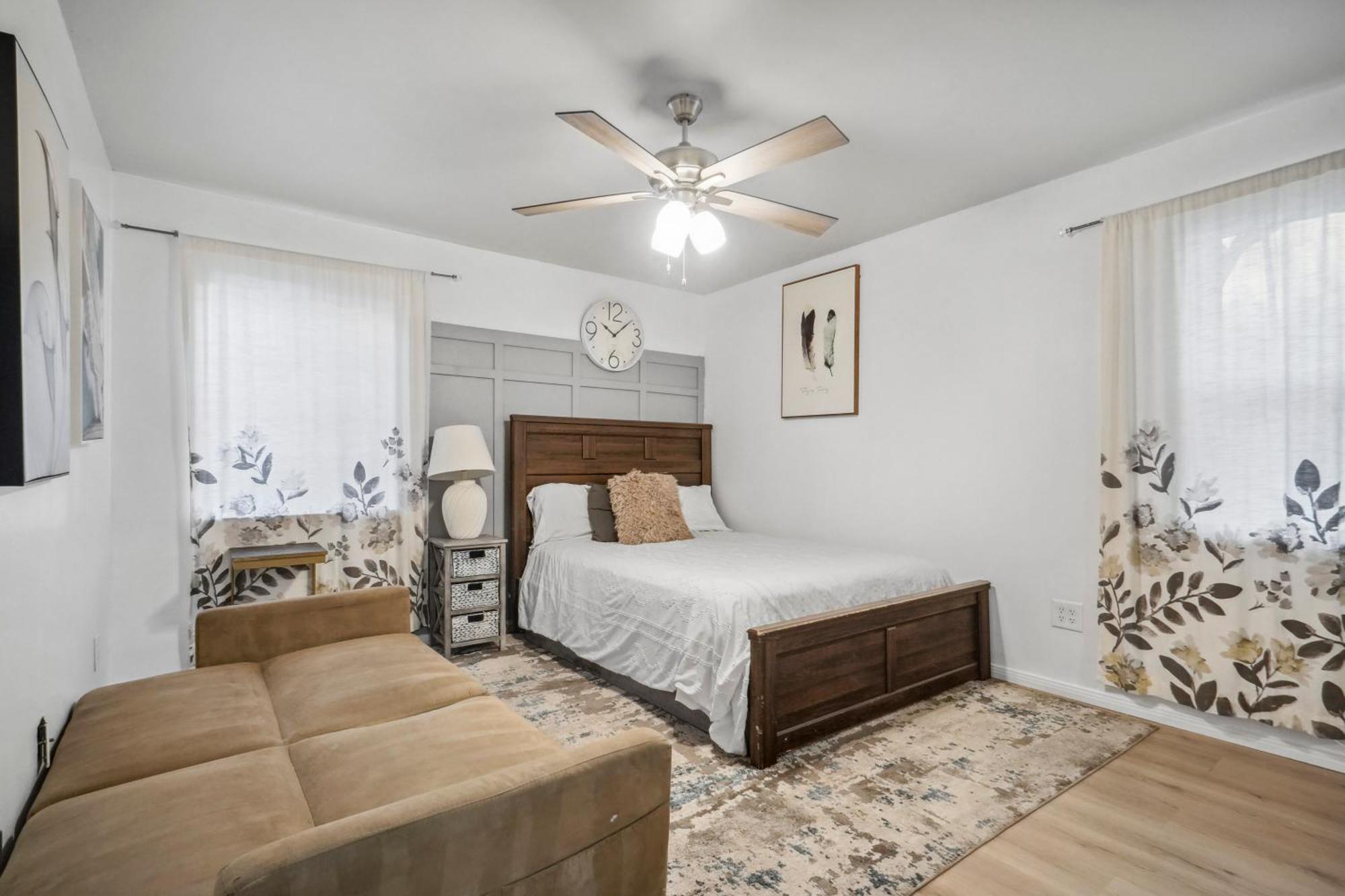 Cozy Single Story 2 Bdrm Family Home Near The Blvd Lancaster Exterior photo